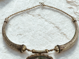COLLAR LABRADORITA